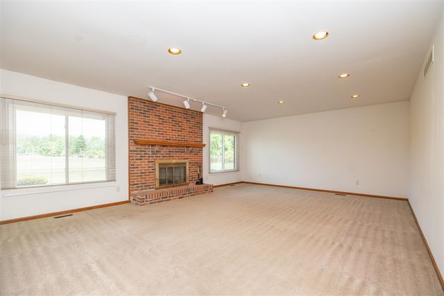 2377 Duke Drive, Troy, MI 48085