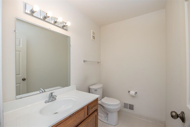 2377 Duke Drive, Troy, MI 48085