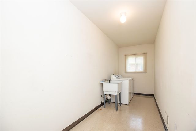 2377 Duke Drive, Troy, MI 48085
