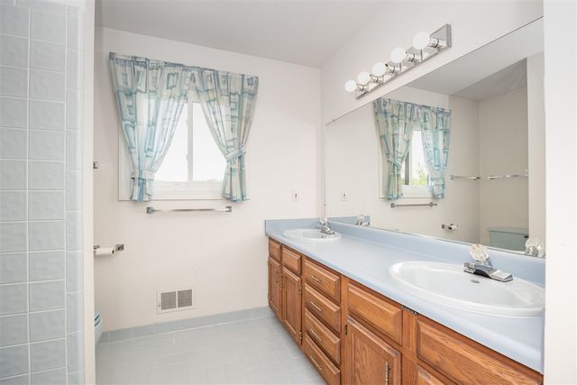 2377 Duke Drive, Troy, MI 48085