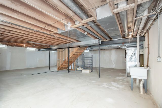 2377 Duke Drive, Troy, MI 48085