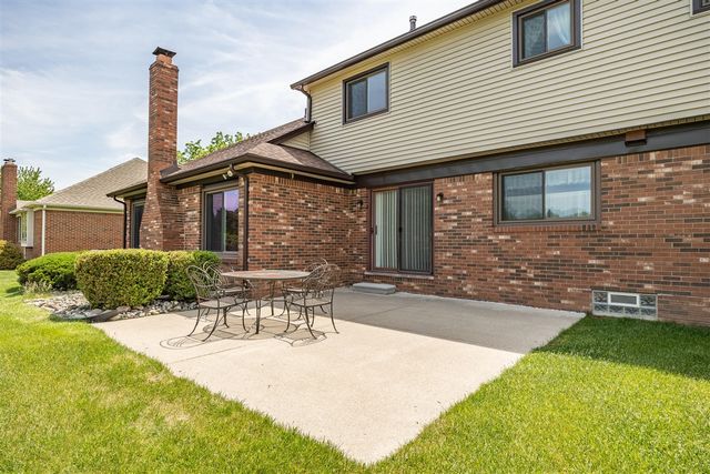 2377 Duke Drive, Troy, MI 48085