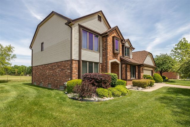 2377 Duke Drive, Troy, MI 48085
