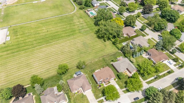2377 Duke Drive, Troy, MI 48085