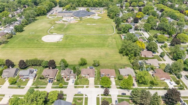 2377 Duke Drive, Troy, MI 48085