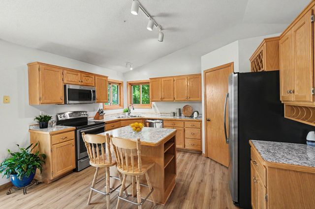 517 Upland Road NW, Saint Michael, MN 55376