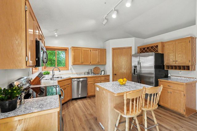 517 Upland Road NW, Saint Michael, MN 55376