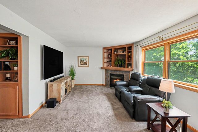 517 Upland Road NW, Saint Michael, MN 55376