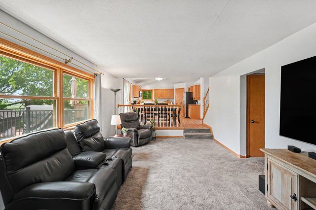 517 Upland Road NW, Saint Michael, MN 55376