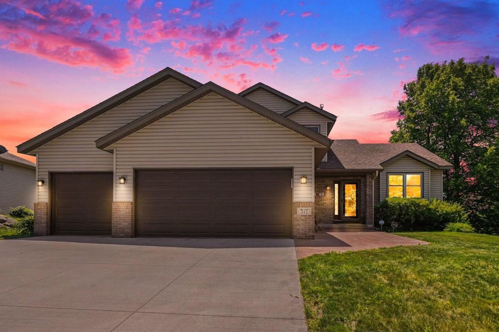 517 Upland Road NW, Saint Michael, MN 55376