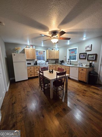234 Eastview Lane, Clayton, GA 30525