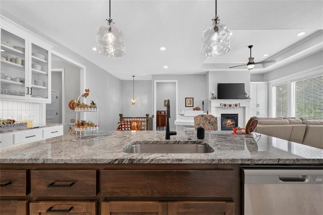 1169 SW Whitby Drive, Lee's Summit, MO 64082