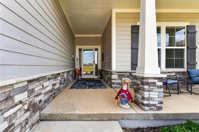 1169 SW Whitby Drive, Lee's Summit, MO 64082