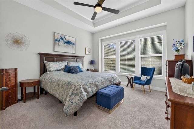 1169 SW Whitby Drive, Lee's Summit, MO 64082