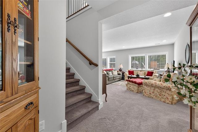 1169 SW Whitby Drive, Lee's Summit, MO 64082