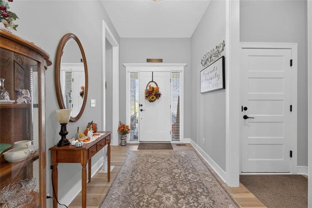 1169 SW Whitby Drive, Lee's Summit, MO 64082