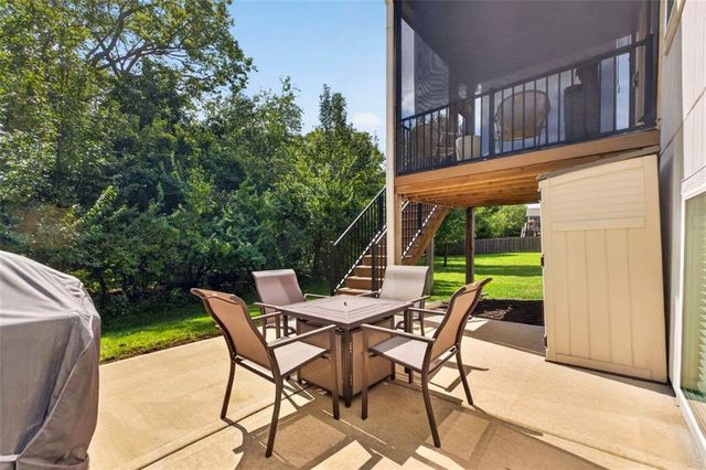 1169 SW Whitby Drive, Lee's Summit, MO 64082