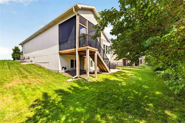1169 SW Whitby Drive, Lee's Summit, MO 64082