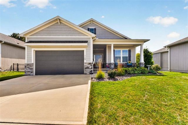 1169 SW Whitby Drive, Lee's Summit, MO 64082