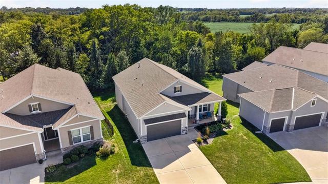 1169 SW Whitby Drive, Lee's Summit, MO 64082
