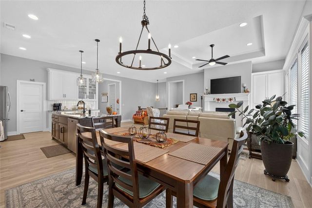 1169 SW Whitby Drive, Lee's Summit, MO 64082