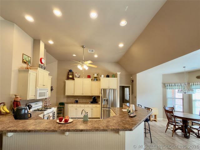 30306 E 59th Street S, Broken Arrow, OK 74014