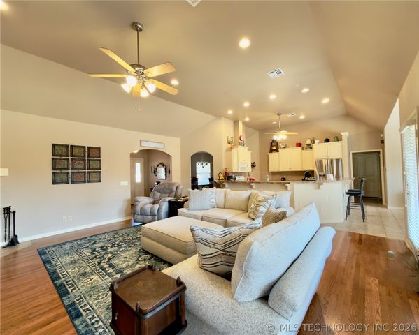 30306 E 59th Street S, Broken Arrow, OK 74014