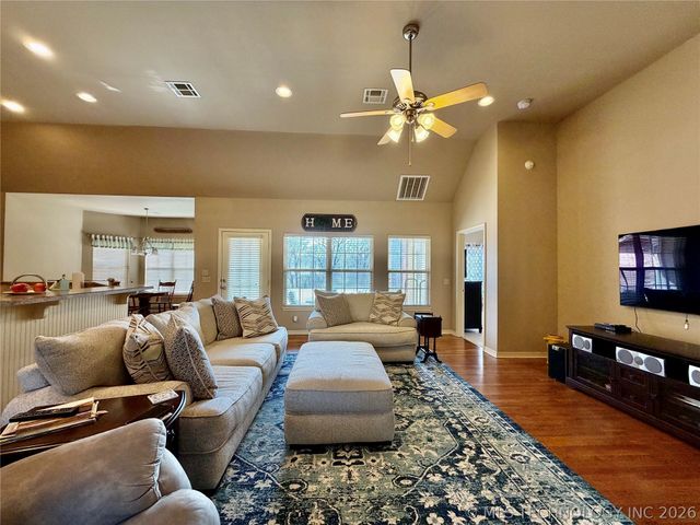 30306 E 59th Street S, Broken Arrow, OK 74014