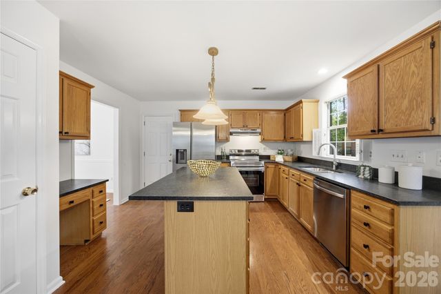 8802 Tarpan Court, Charlotte, NC 28216