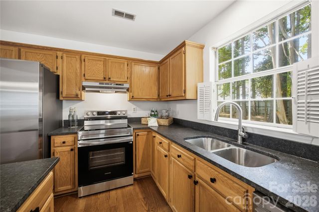 8802 Tarpan Court, Charlotte, NC 28216