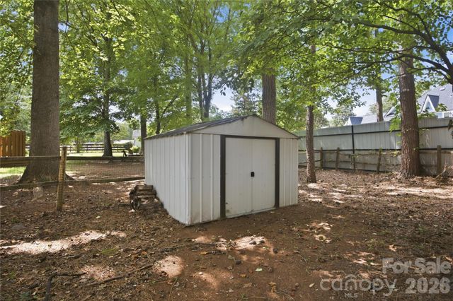8802 Tarpan Court, Charlotte, NC 28216