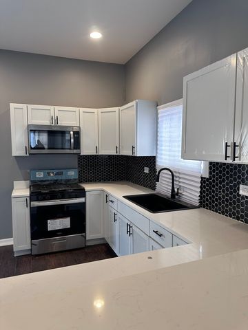 6715 S Sangamon Street, Chicago, IL 60621