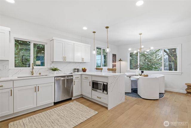 3448 14th Avenue W, Seattle, WA 98119