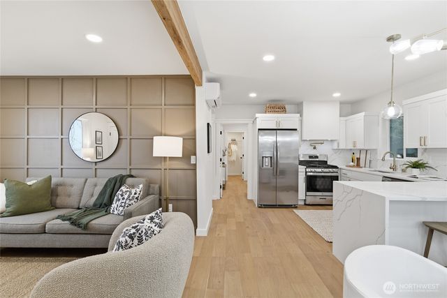 3448 14th Avenue W, Seattle, WA 98119