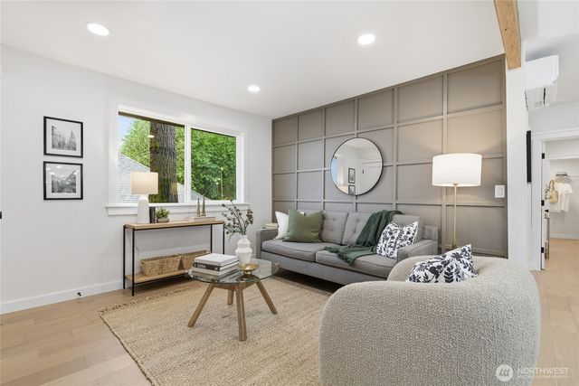 3448 14th Avenue W, Seattle, WA 98119