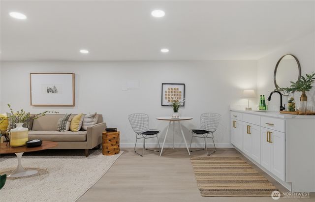 3448 14th Avenue W, Seattle, WA 98119