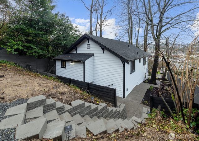 3448 14th Avenue W, Seattle, WA 98119