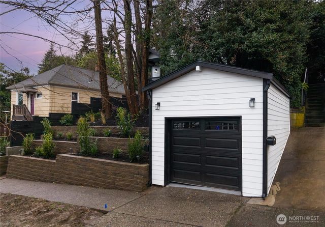 3448 14th Avenue W, Seattle, WA 98119