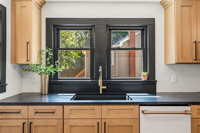 806 Perry Road, Greenville, SC 29609