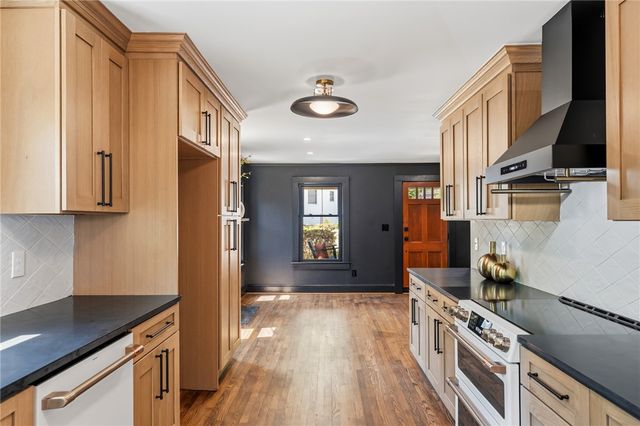 806 Perry Road, Greenville, SC 29609