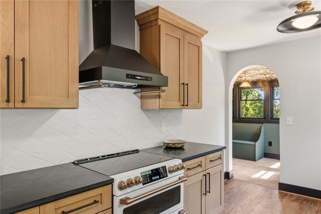 806 Perry Road, Greenville, SC 29609