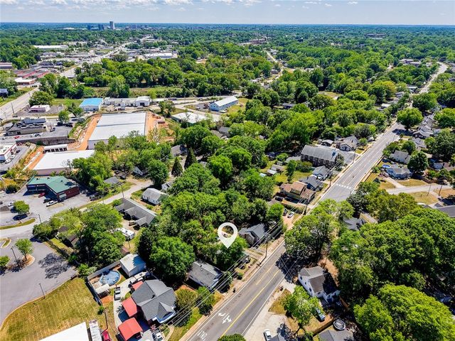 806 Perry Road, Greenville, SC 29609