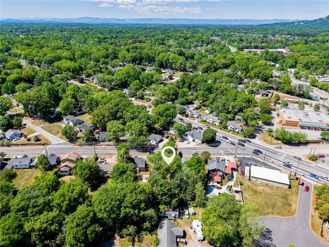 806 Perry Road, Greenville, SC 29609