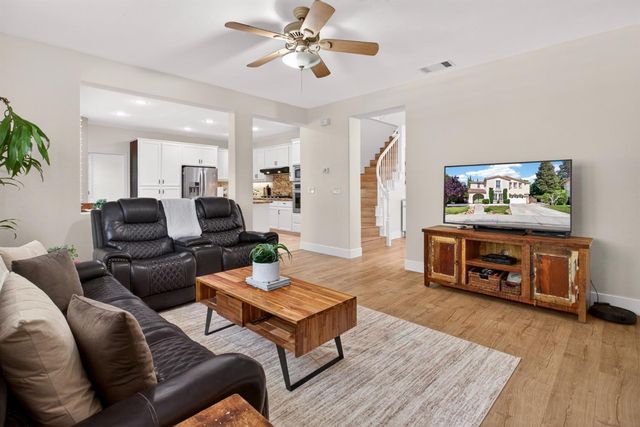 2040 Iberis Ct, Tracy, CA 95376