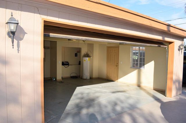 11388 N 111th Avenue, Youngtown, AZ 85363