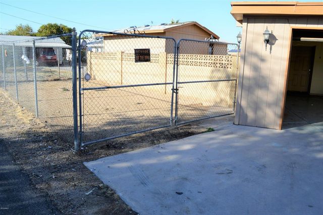 11388 N 111th Avenue, Youngtown, AZ 85363