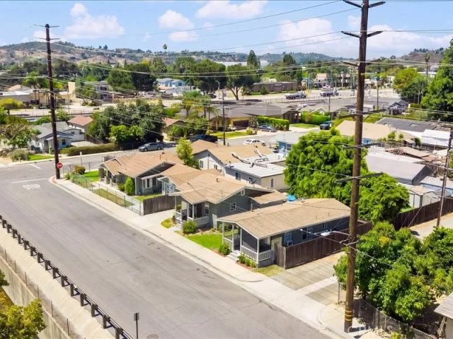 2103 2115,2117 B Street, La Verne, CA 91750