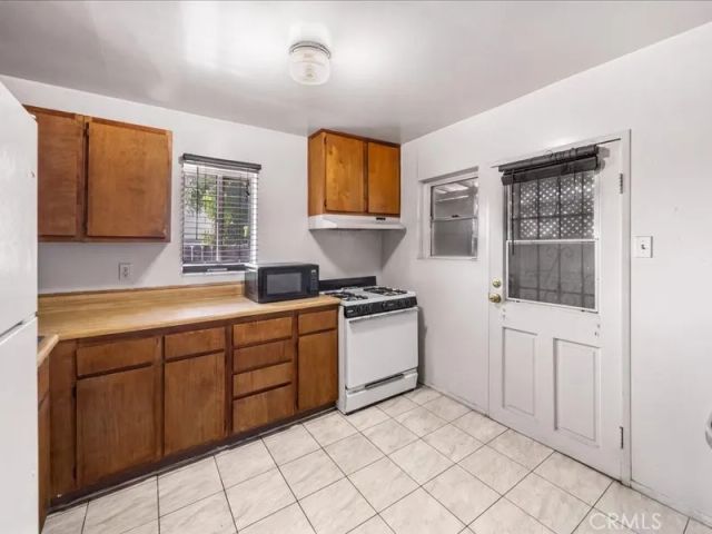 2103 2115,2117 B Street, La Verne, CA 91750