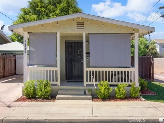 2103 2115,2117 B Street, La Verne, CA 91750