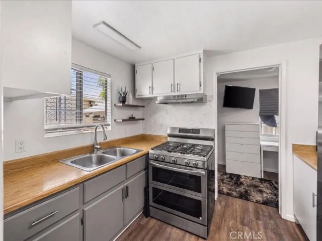 2103 2115,2117 B Street, La Verne, CA 91750